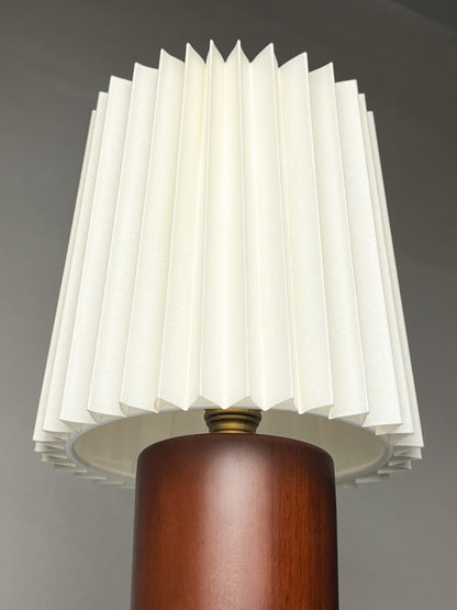 The Wren Table Lamp – Warm Light For Focused Work