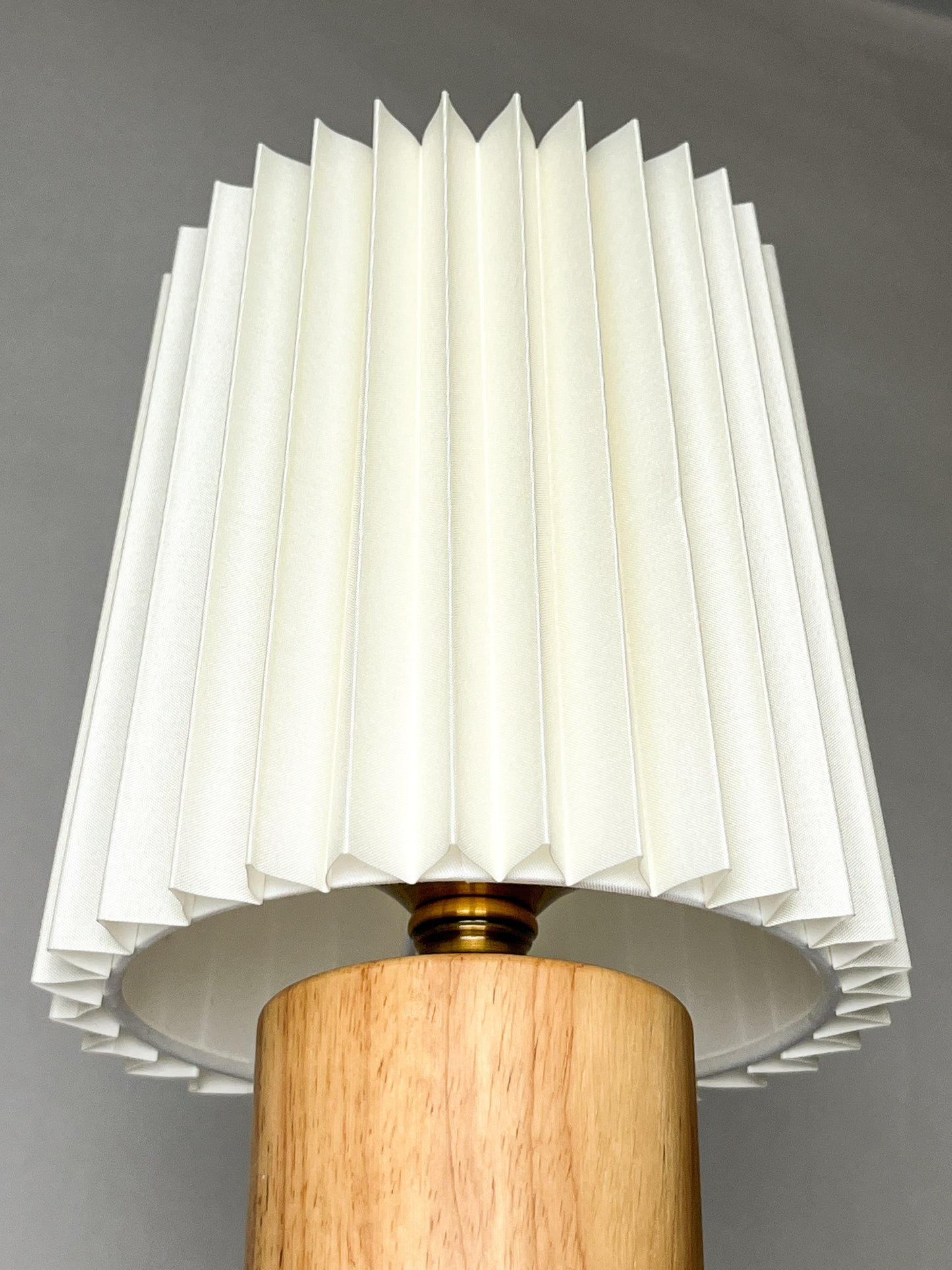 The Wren Table Lamp – Warm Light For Focused Work
