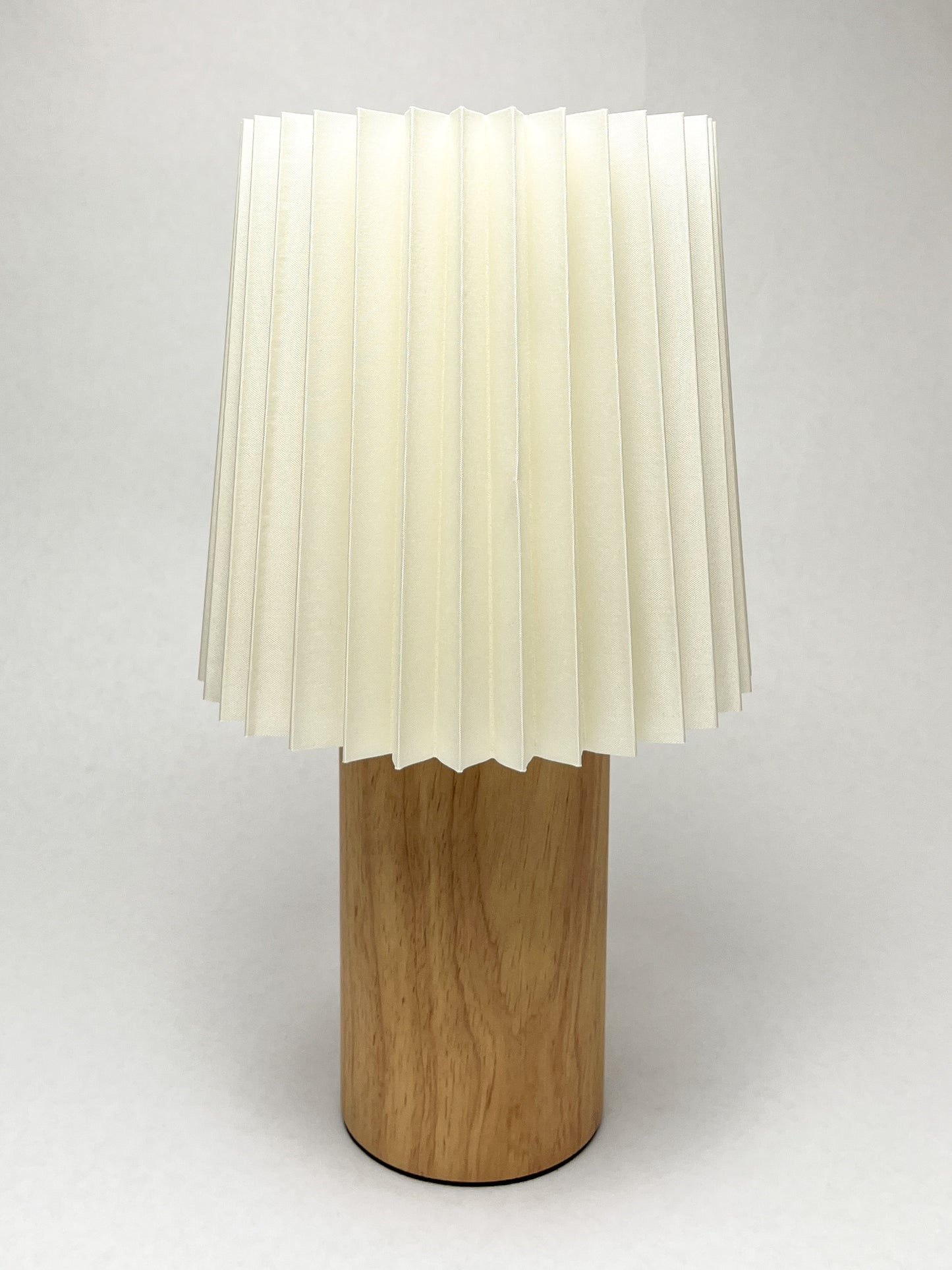The Wren Table Lamp – Warm Light For Focused Work